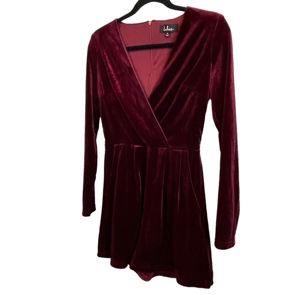 LULUS Romantic Moves Burgundy Velvet Long Sleeve Romper Women's Size Small - Picture 6 of 11
